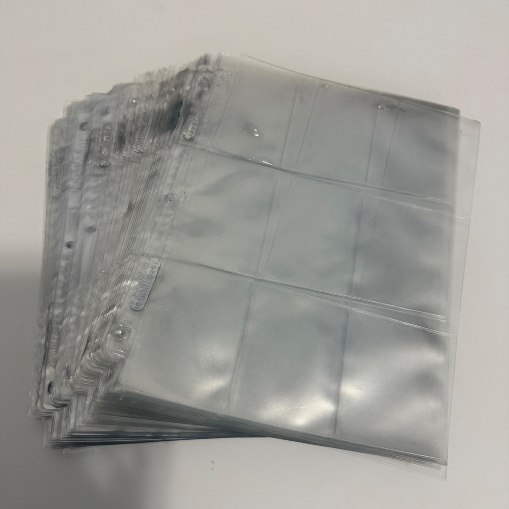 Ultra Pro Trading Card sleeves 18 card three ring binder 125